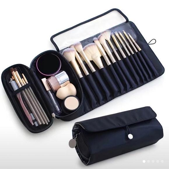 Other - Roll Up Makeup Brush Organizer